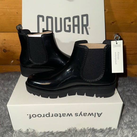 Cougar Shoes - Cougar Black Firenze Chelsea Boots Size 7 Women’s NWT never worn